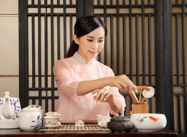 经常去东莞靠谱男士会馆，这家私藏已久的店推荐给你